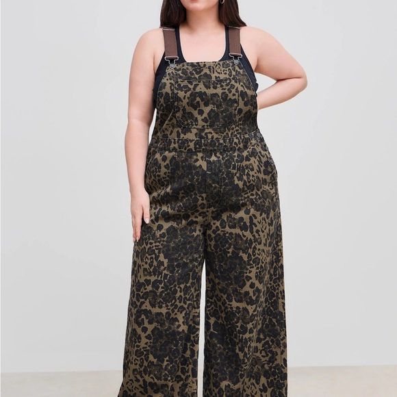Viral leopard print overalls, size 2X (20). - Picture 6 of 7